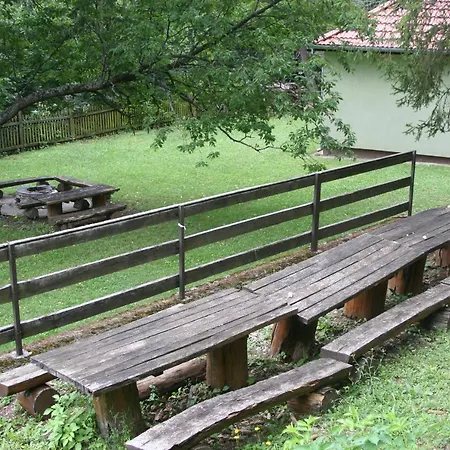 Oszlai Kulcsoshaz Lodge